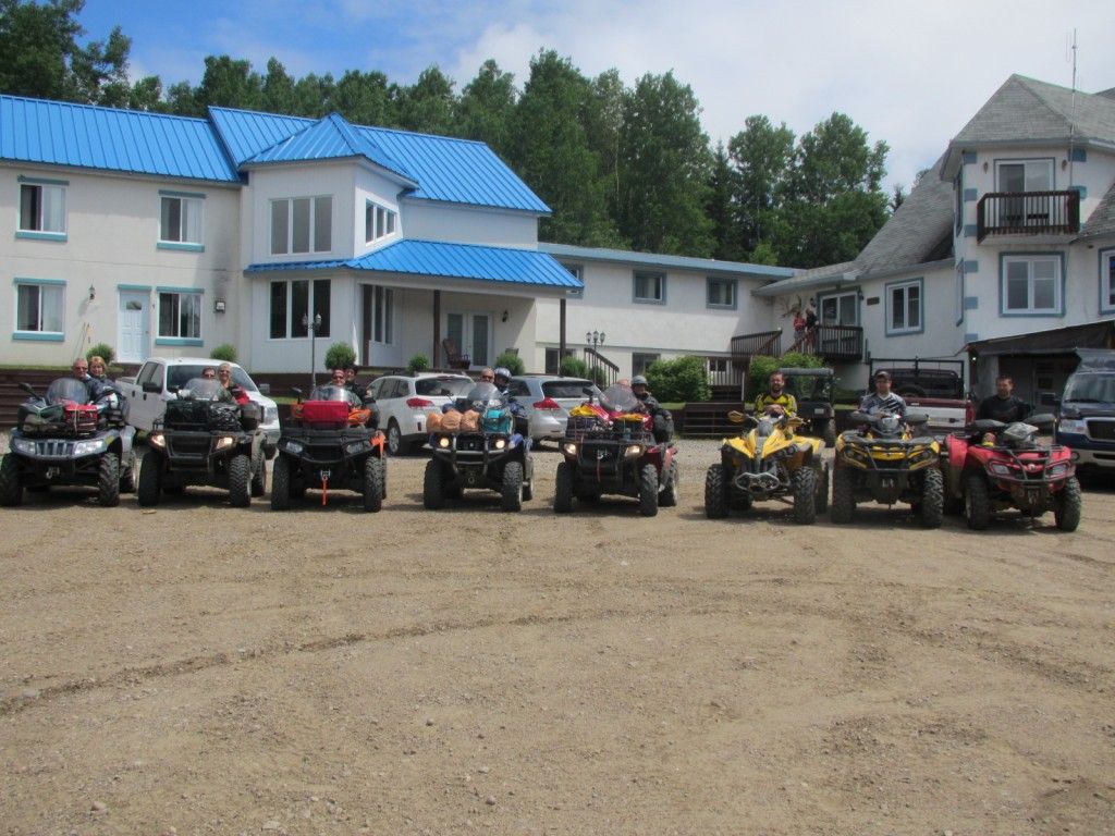 Quad-VTT Vehicule Tout Terrain Pourvoirie Fer A Cheval Laurentides Quebec