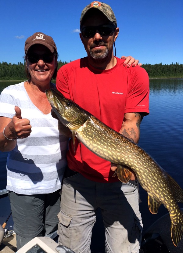 pêcher le brochet en pourvoirie