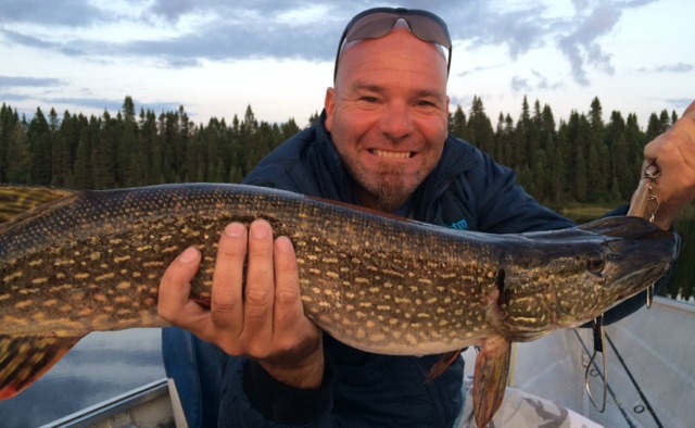 Pêche au brochet sur le lac St-Denis