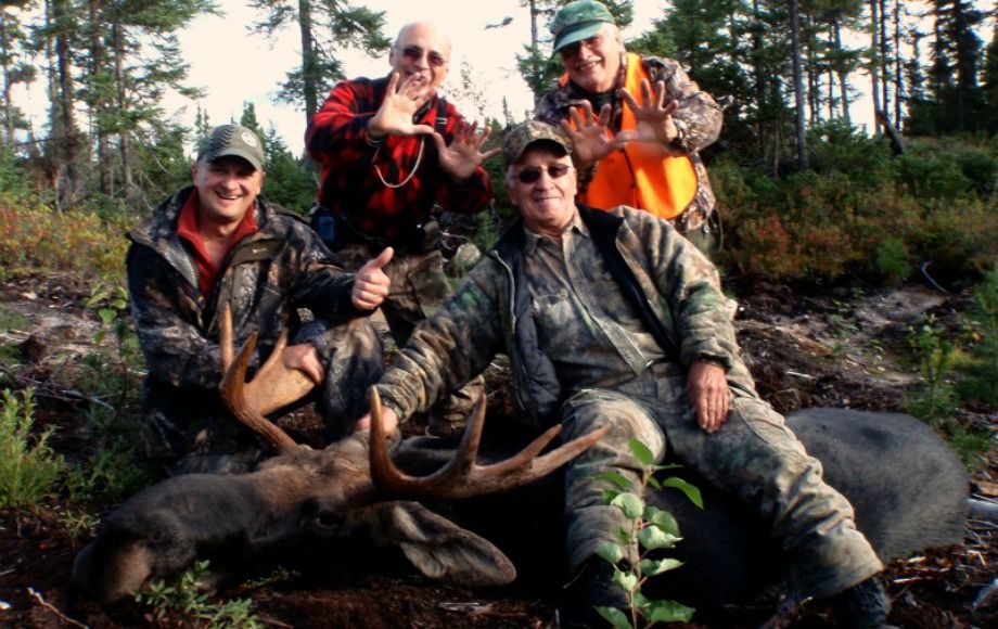 Moose Hunting in the Upper Laurentians, Quebec - Outfitter Fer A Cheval